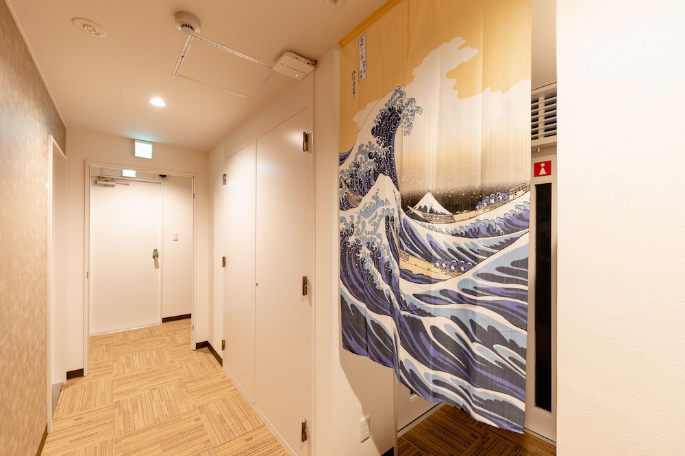Nikko Inn Minamisenba - Hostel
