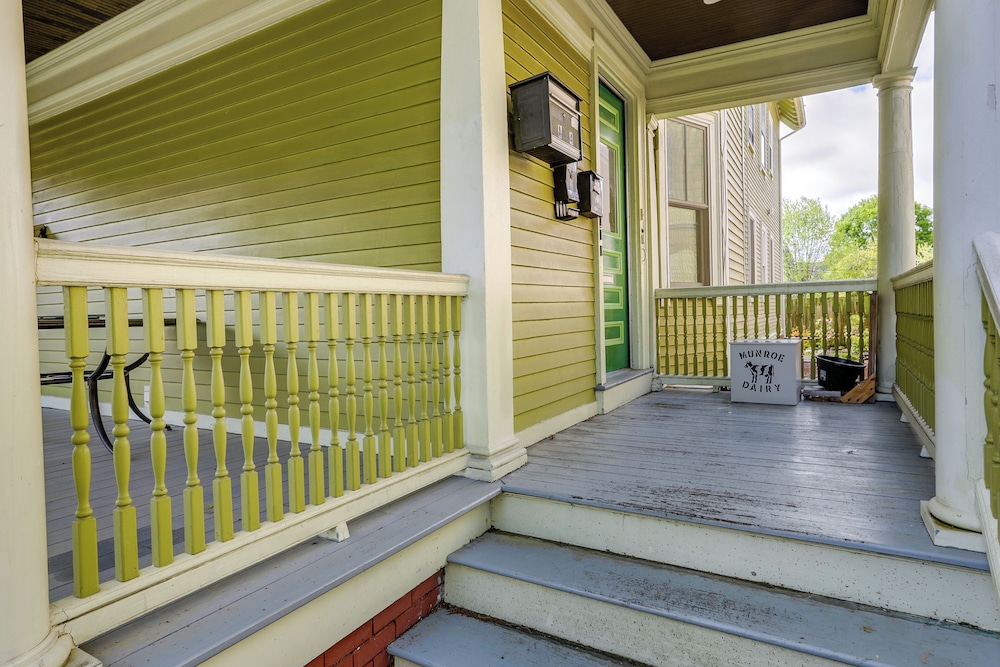 Beautiful Providence Apt Near Dtwn & Federal Hill!