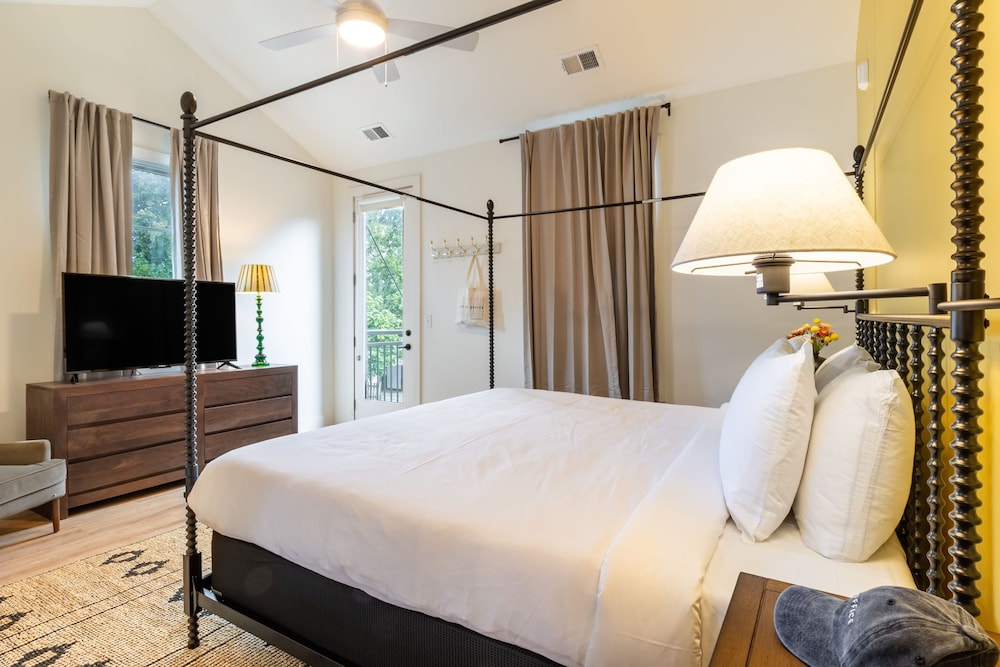 The Magnolia 12 by Avantstay 5 Mins to Downtown