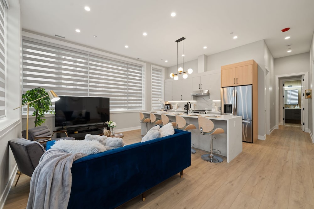 New Building in Med District - Modern 2bed 2bath