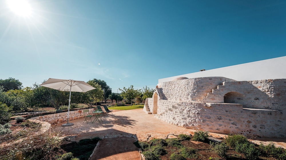 Borgo Dell Agrumeto 8 Emma Villas view 5