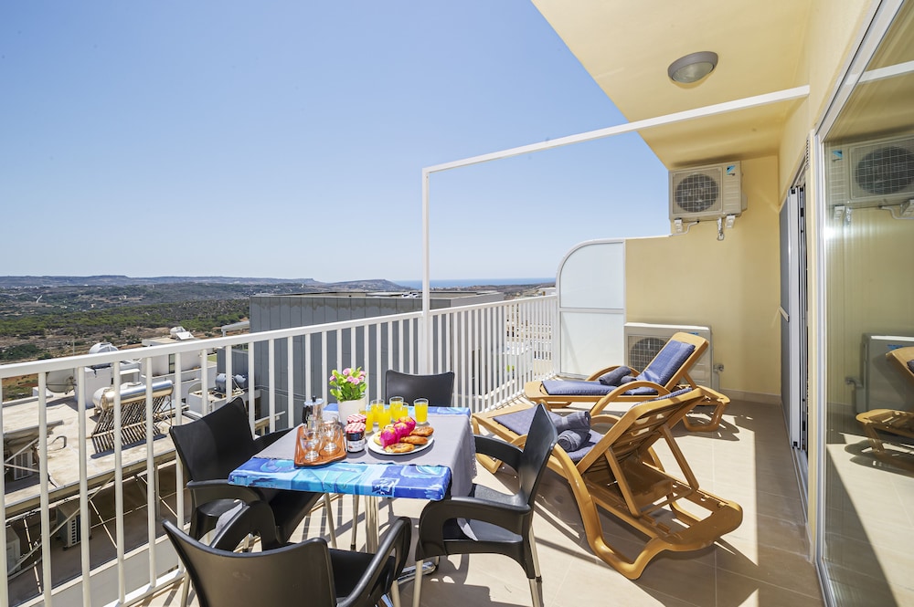 Mellieha Vacations - Summer Breeze with Panoramic terrace by Getaways Malta - Property Image 9