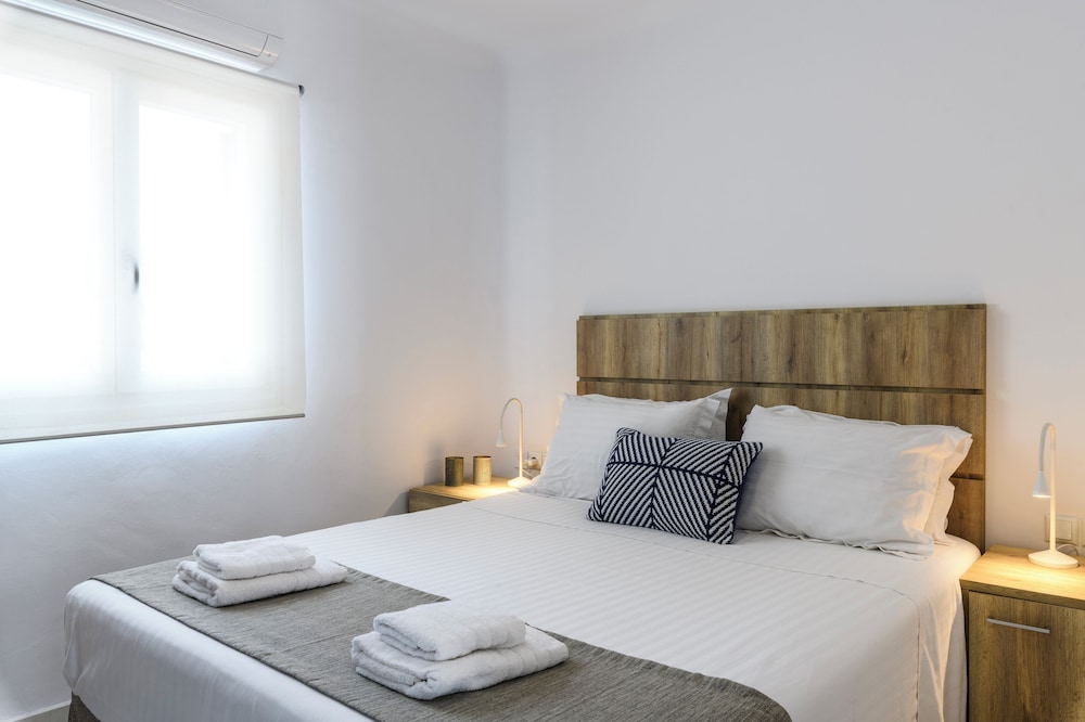 Mykonist Merchia Beach Villas & Suites