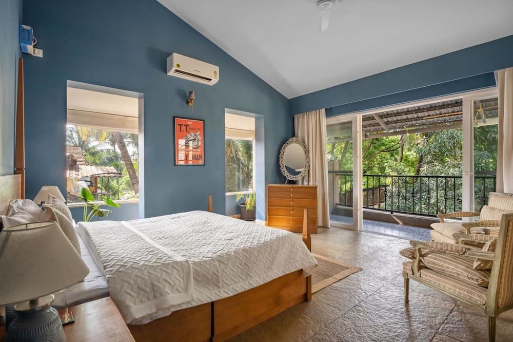 4BR w Pool in Morjim - Villa Corsa by Hireavilla