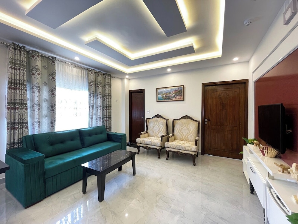 Kamboh La Cloud Hotel and Apartments