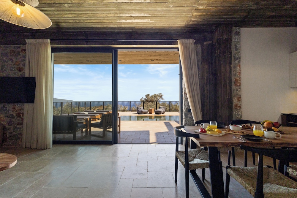 Petres Luxury Villas