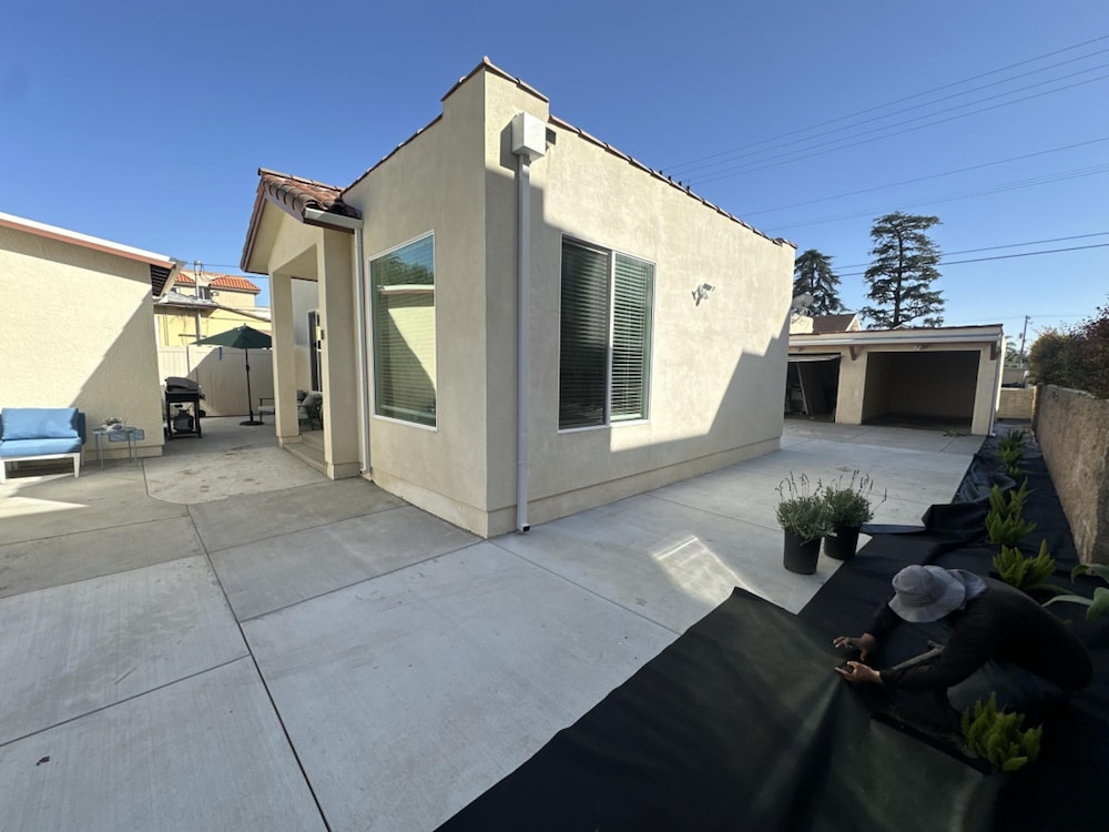 NEW 2BR House IN Glendale Built in 2024 With Garage Private Patio p77