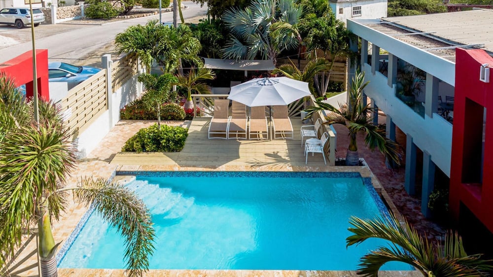 Sunny Pool Haven in the Heart of Aruba Pool BBQ