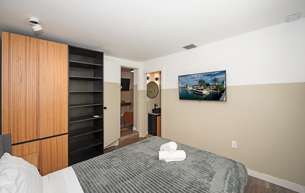 Luxury RiverFront by Renzzi