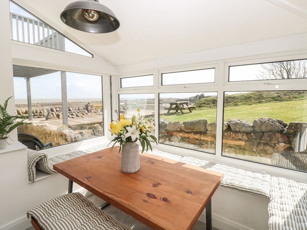 2 Salt Cottage