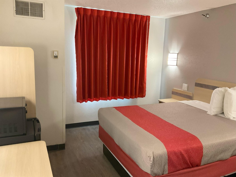 Motel 6 Jackson Airport, Pearl