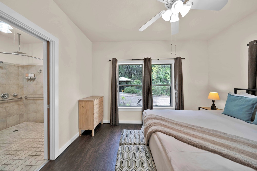The Inn at Shasta Lake
