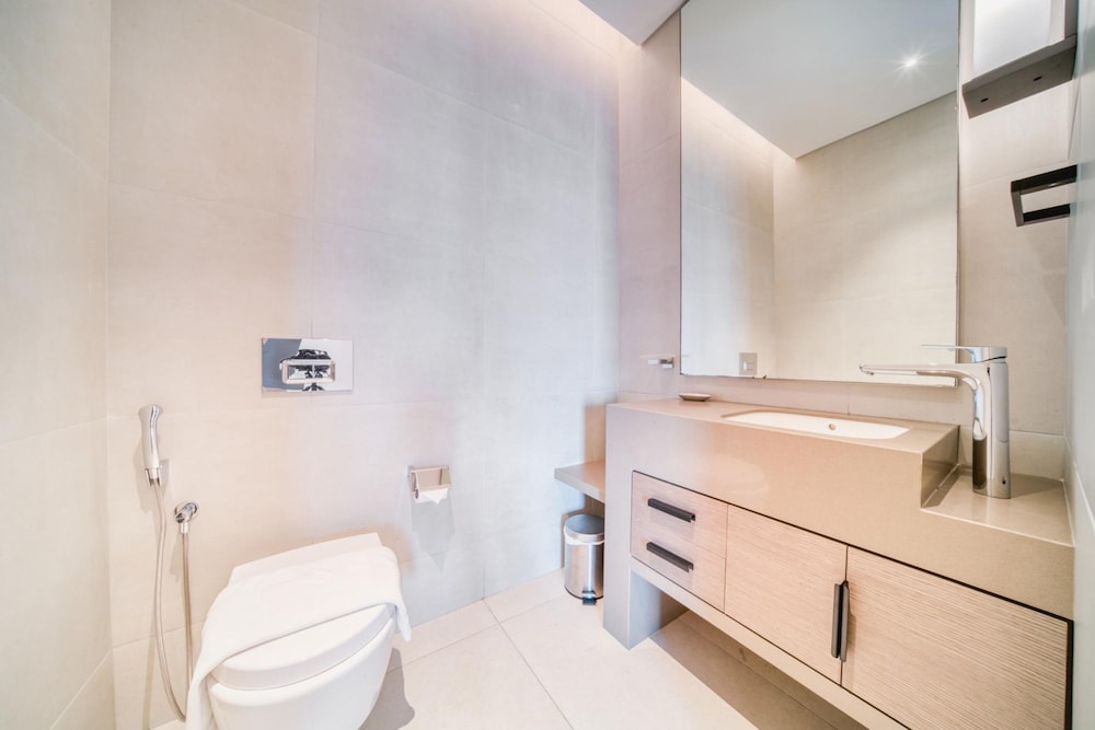 Ritzy Address JBR Apt w Scenic Balcony View