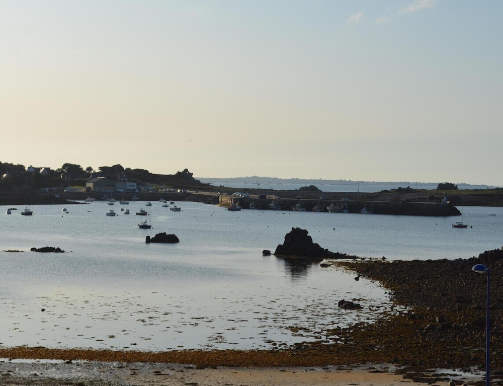 Studio in Plougasnou With Sea View and Beaches