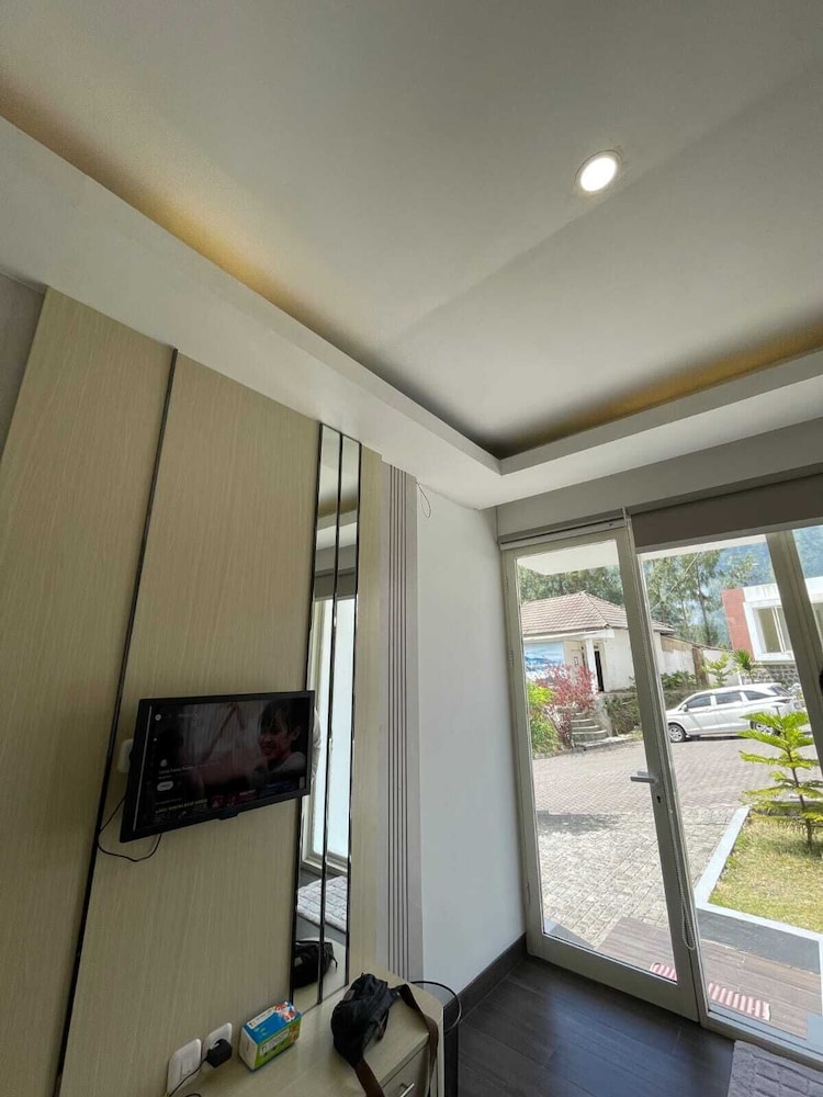 Orlando Hill Villa