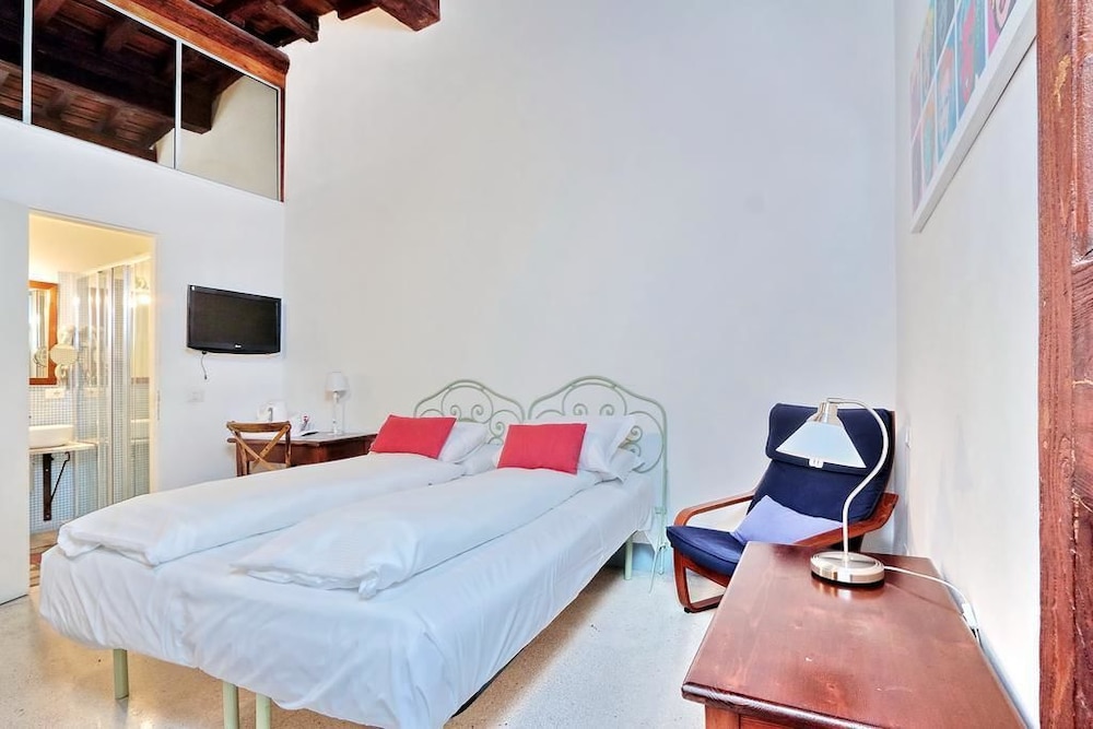 PALAZZO OLIVIA - RESIDENZA LEUTARI