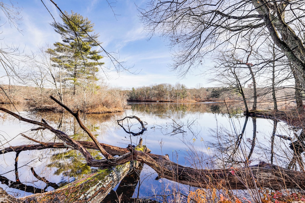 < 3 Mi to Uconn: Peaceful Home on Pine Lake