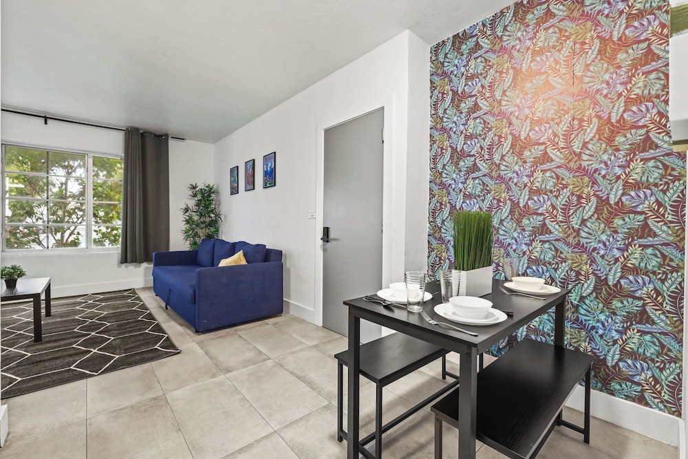 Harding Avenue Apartments by Andes STR