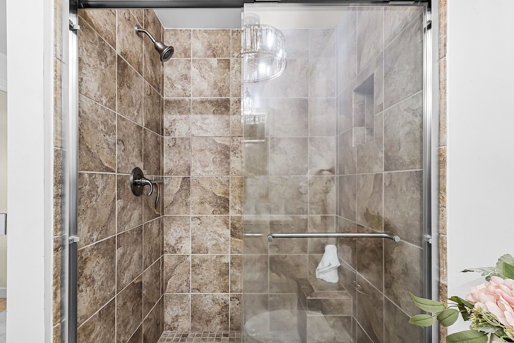 1511 Seas The Day: Batiki West Unit #504 2 Bedroom Condo