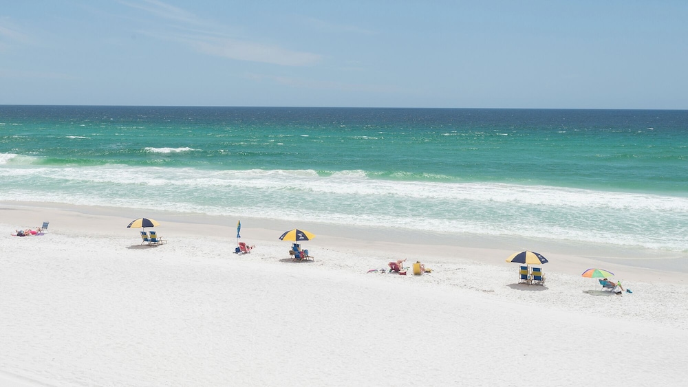 5 Minutes to Beach - Next Door to Seaside - Fully Remodeled Home view 4