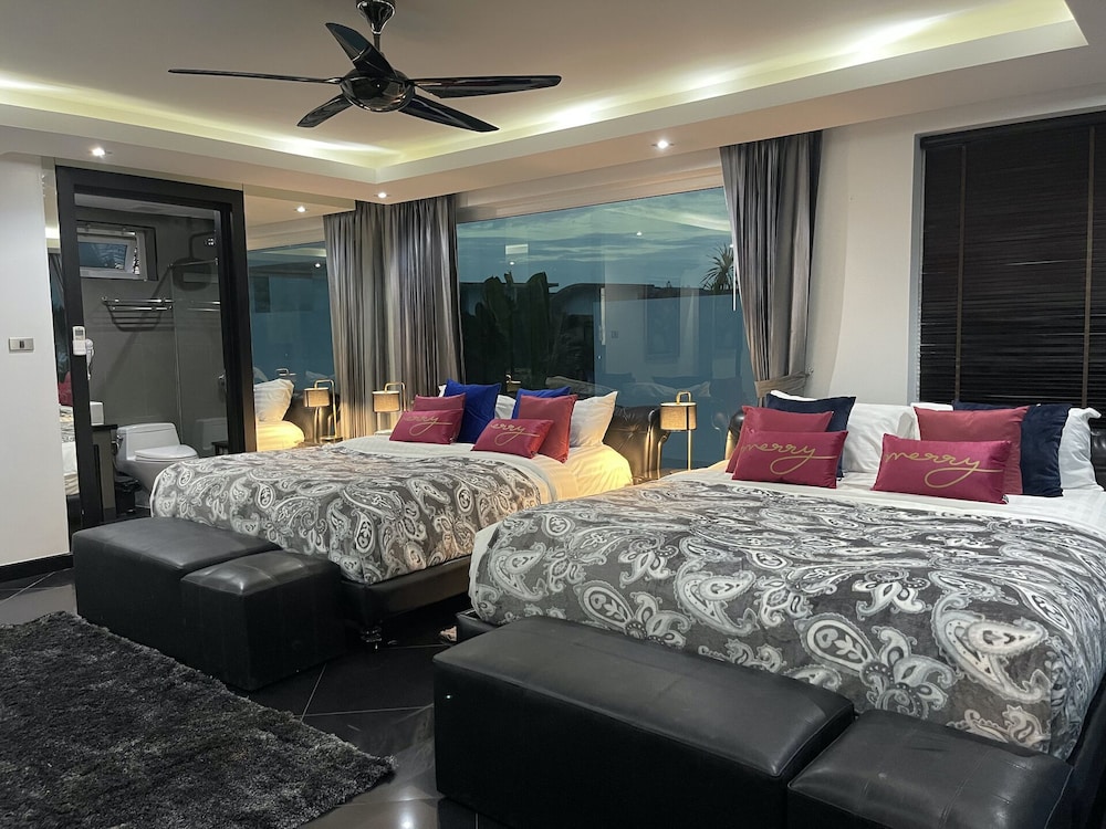 Hollywood Pool Villa Jomtien Pattaya