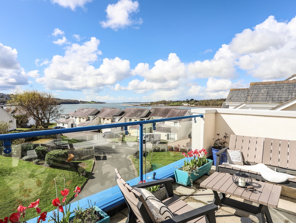 Menai View