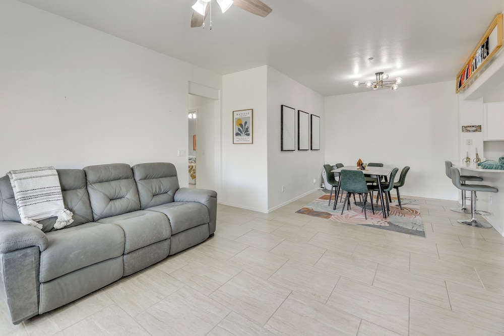 3 Mi to Dtwn: Mesa Townhome w/ Patio