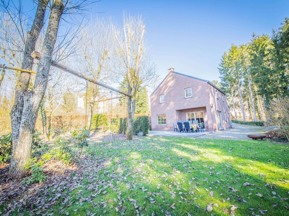 Holiday Home Le Jardin de Satine et Celestine in Durbuy