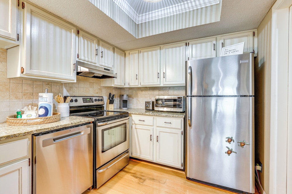 Resort Perks Beach Access: Condo in Hilton Head