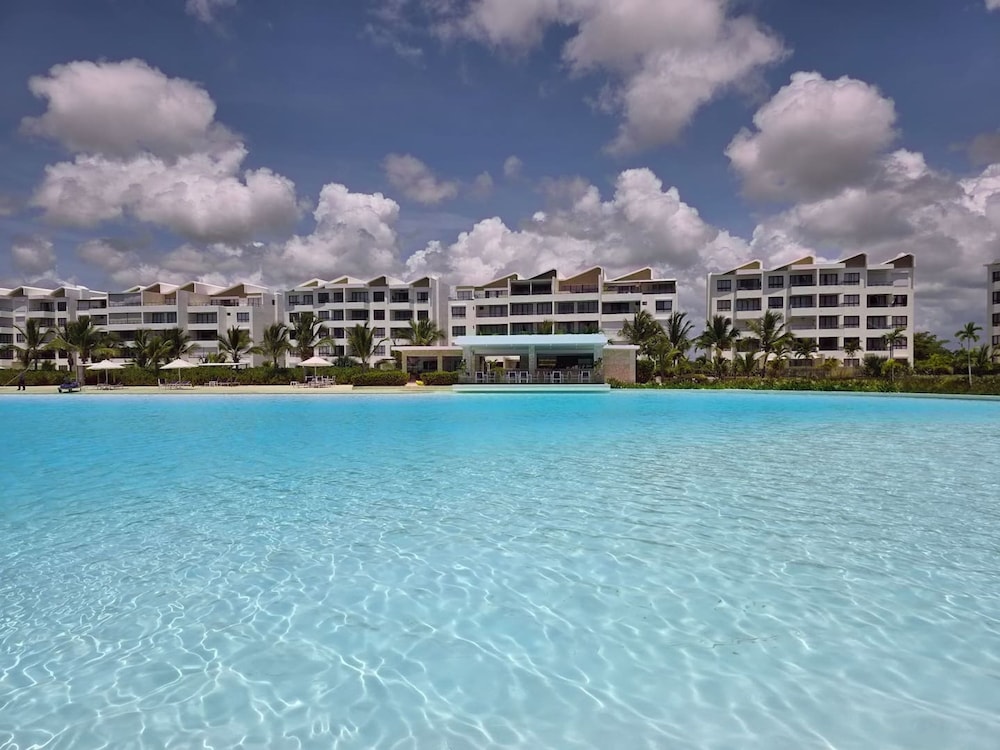 Oasis Turquesa Punta Cana Crystal Lagoon