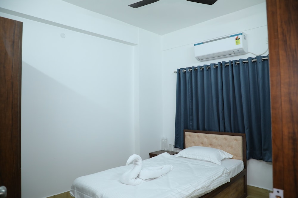 Aashhiana Guest House Entire 2BHK Service Apartments, Kolkata