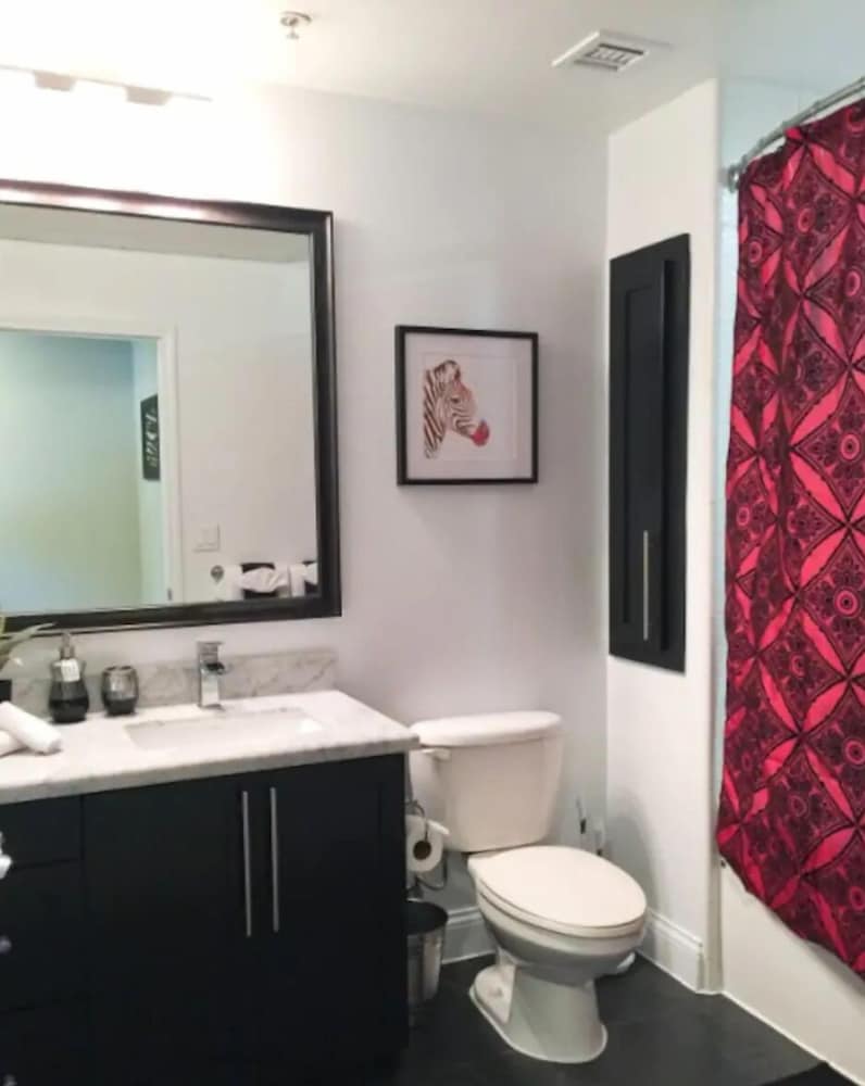 5star Hollywood LA 5BD VIP Suite - Image 4