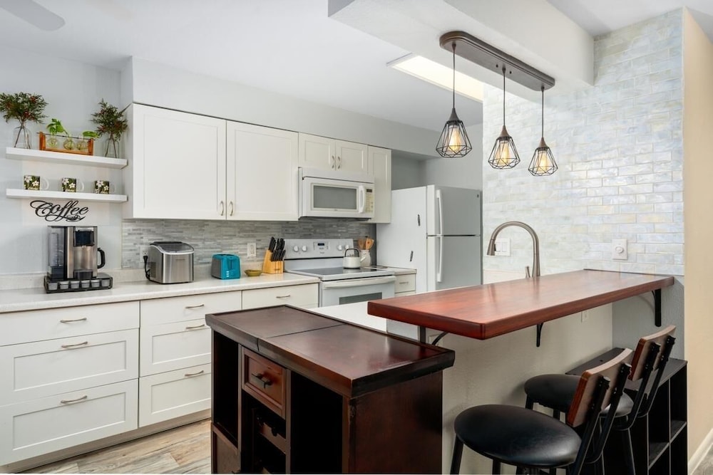 Big Island Fairway Terrace A-202 2 Bedroom Condo
