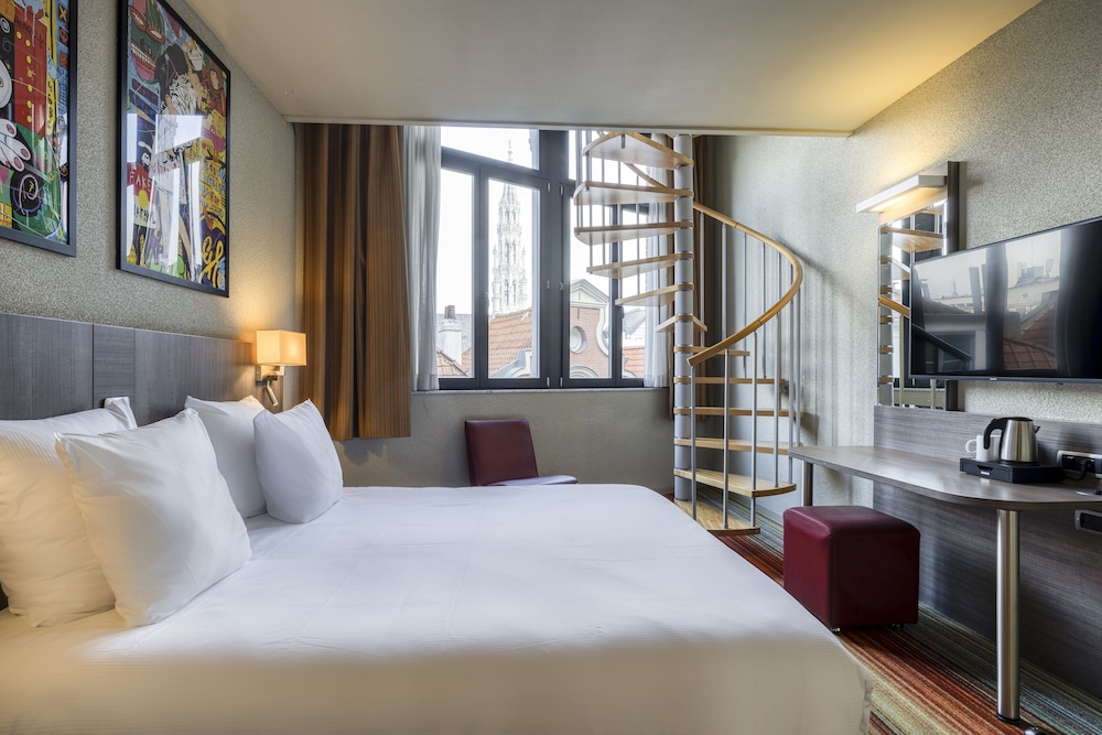 Alma Grand Place Hotel