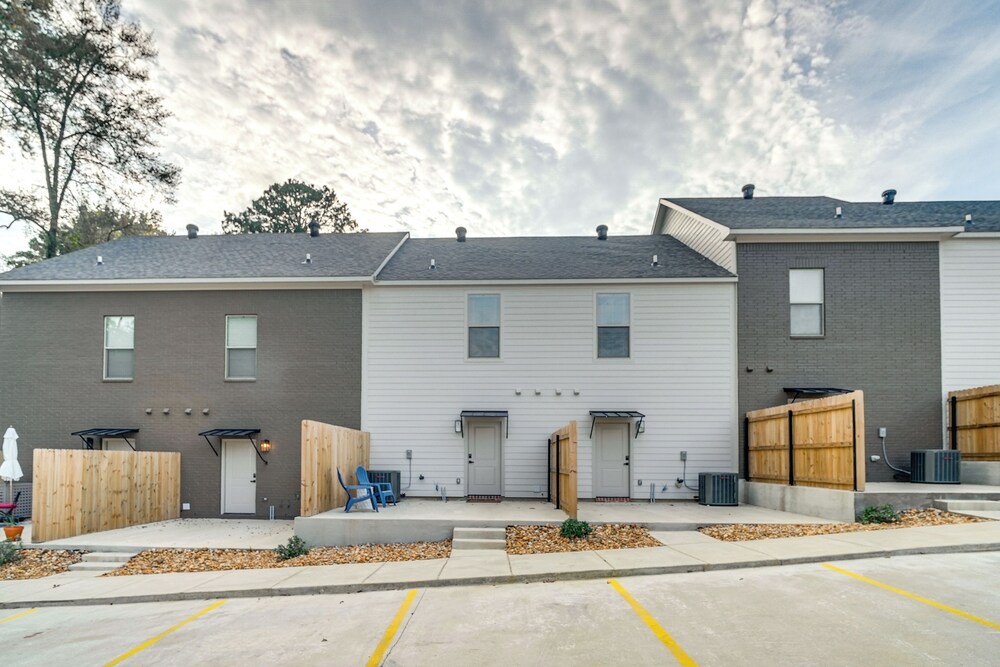 Walk to Louisiana Tech: Ruston Townhome