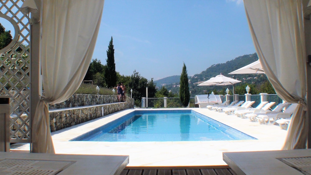 B&B With Charm - Quiet With Kitchen & sw Pool