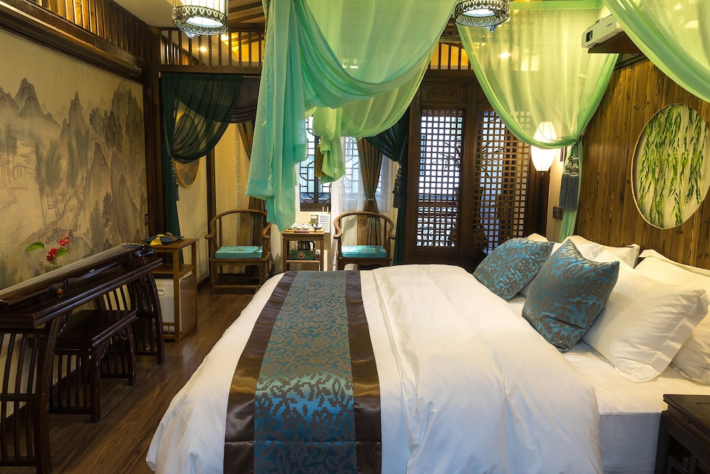 FTYS Hostel