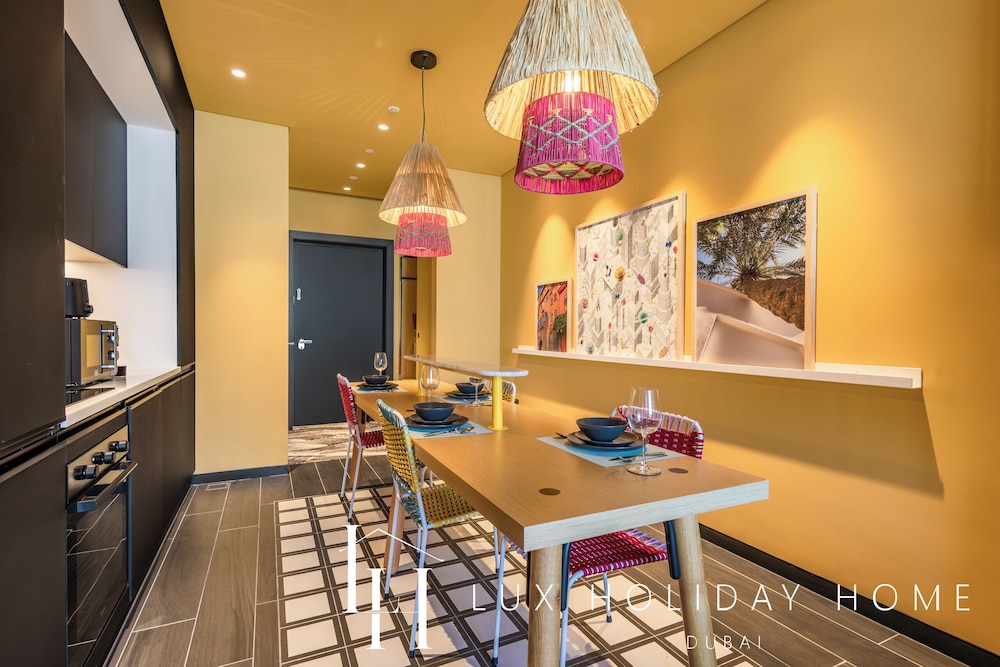 LUX The Modern Retro Suite