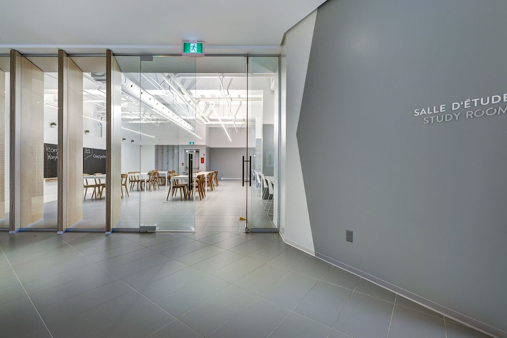 Elegant Studios and Apartments Montreal