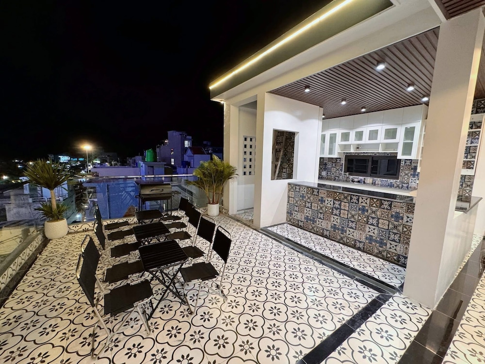 ALUC HOUSE