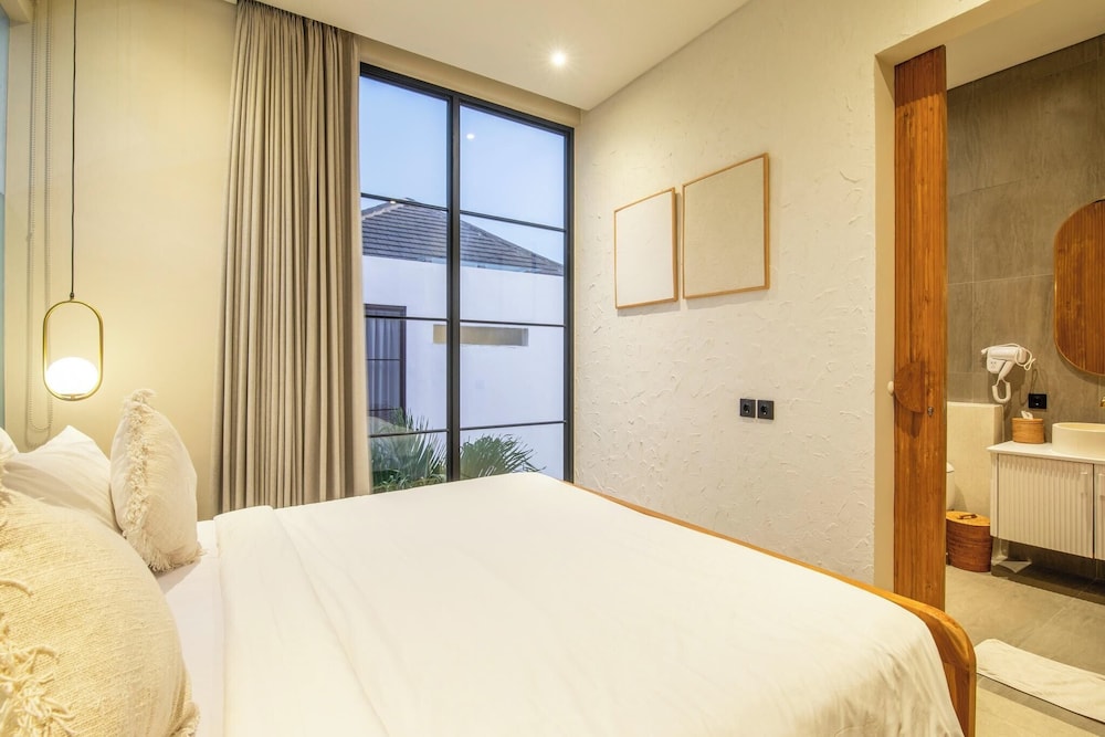 Modern 2BR Villas 5-min Walk to Canggu Beach
