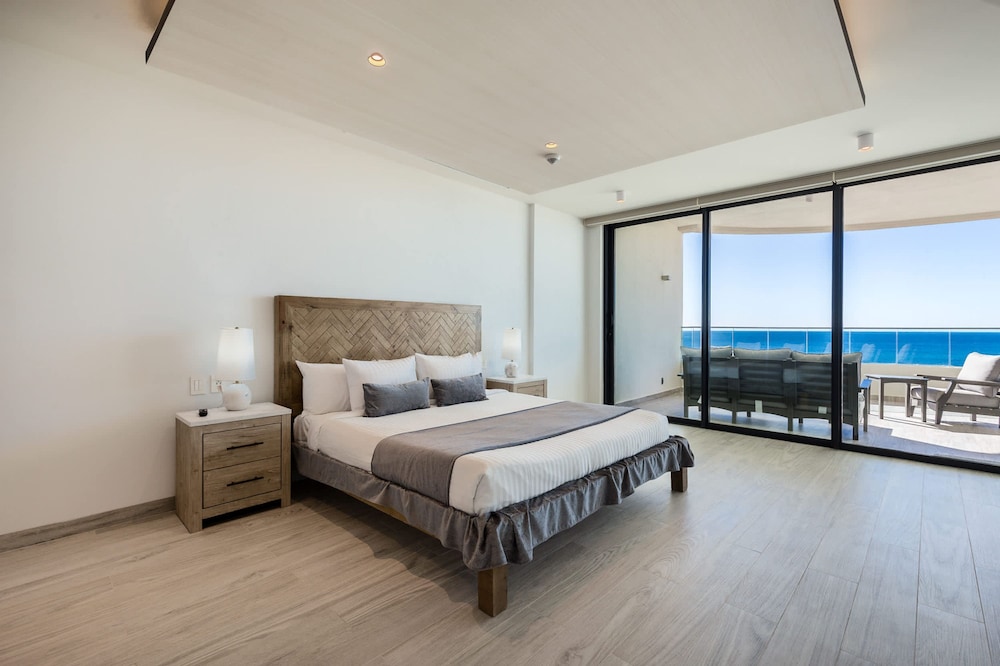 Oceanfront Vibes Iconic Beachside Getaway