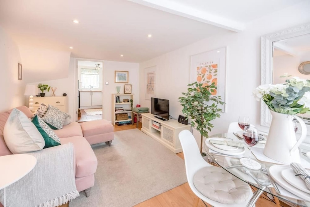 Holly Cottage in Bury St Edmunds