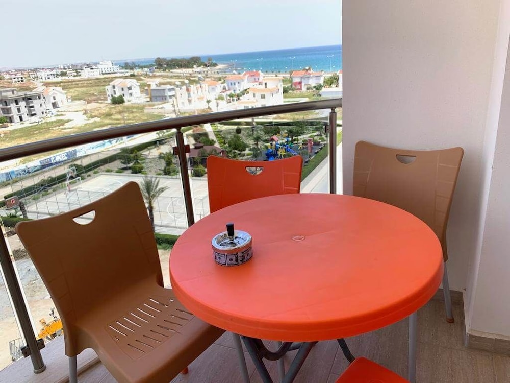 Sea Star Residence Block 1 apartment 26 view 5
