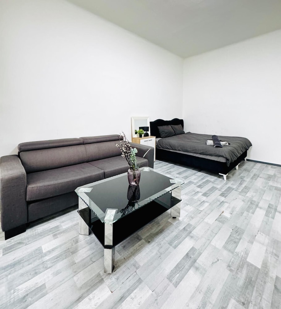 Beautiful Studio Apt Near Rathausplatz