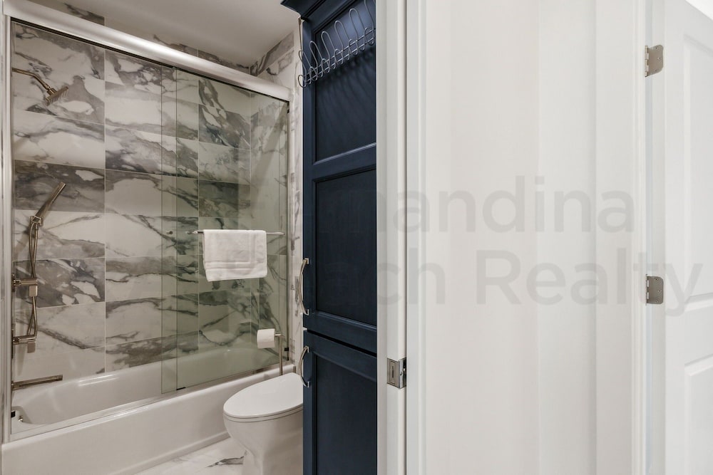 1088 S. Fletcher Ave 5 Bedroom Home