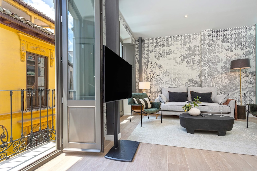 Exclusive 2-bedroom Near the Cathedral. San Matías I