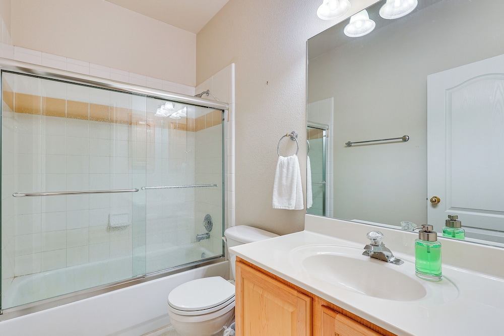 Private Theater & Pool: Spacious Mission Home