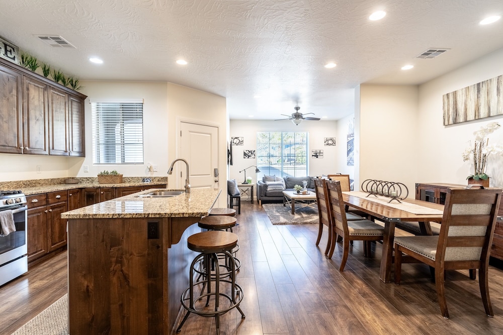 The Vintage 3 Bedroom Townhouse