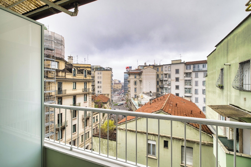 Three Flats Combined - Near Loreto Metro